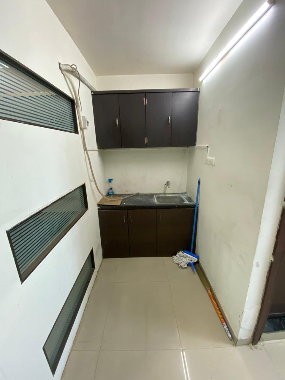 1441 Sq. Ft. Commercial Office for Rent in Sola Ahmedabad - Media 5