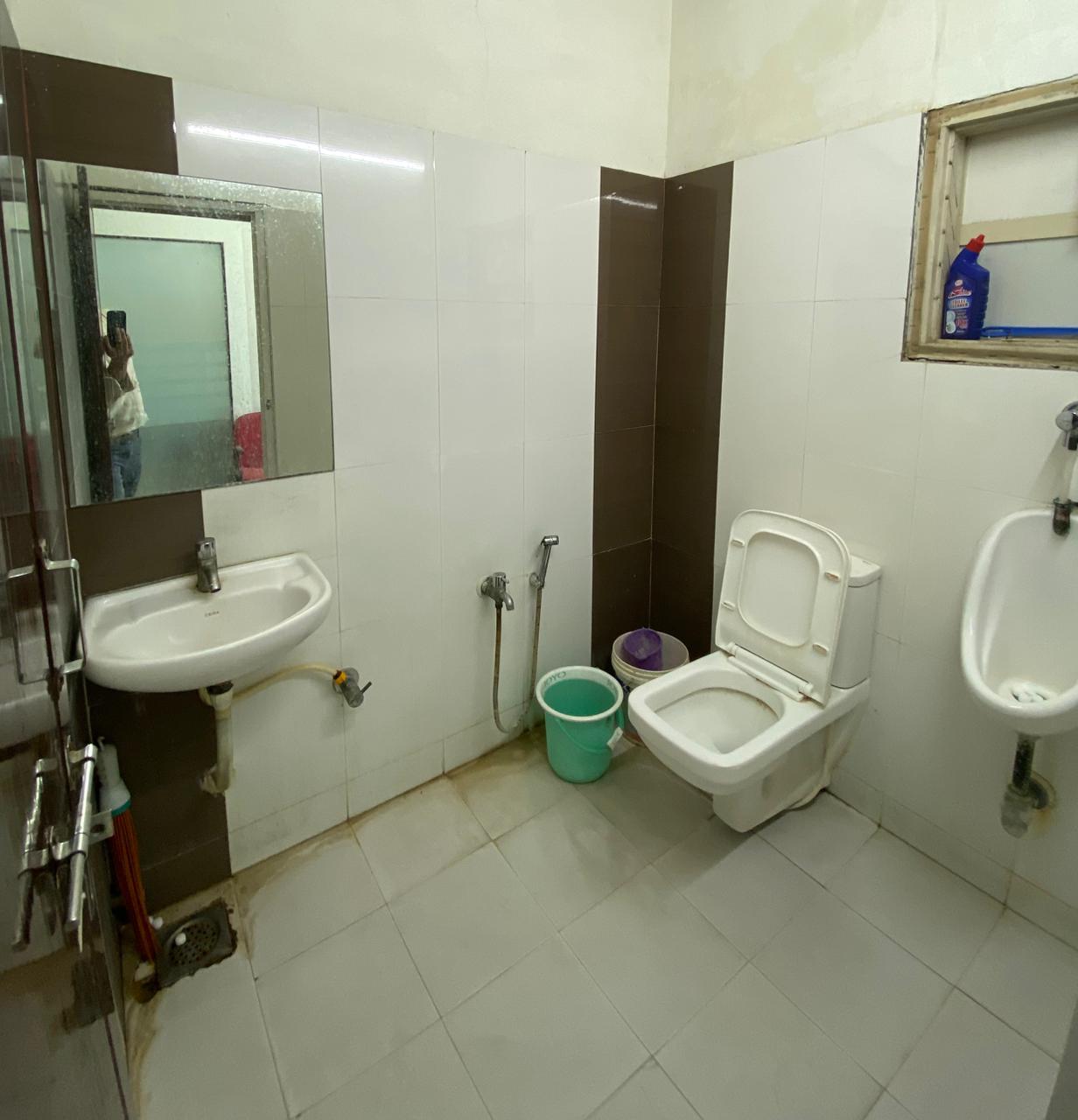 1441 Sq. Ft. Commercial Office for Rent in Sola Ahmedabad - Media 2
