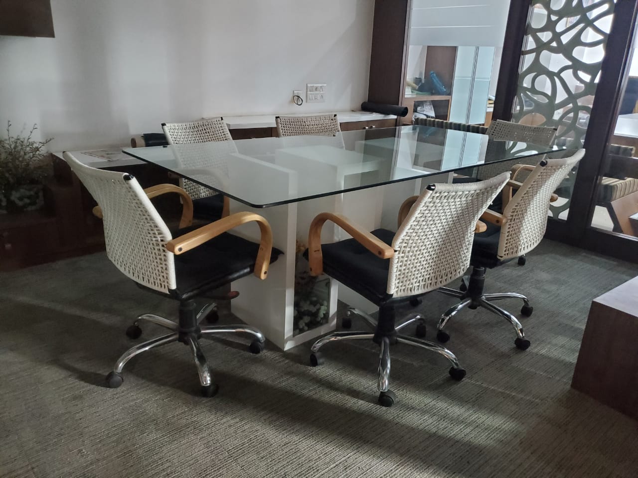 1600 Sq. Ft. Commercial Office for Rent in Sola Ahmedabad - Media 13