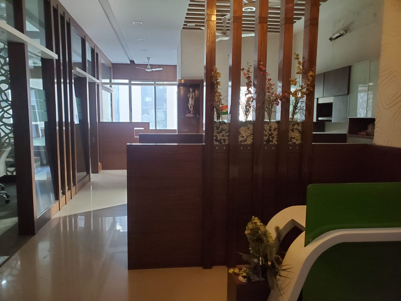 1600 Sq. Ft. Commercial Office for Rent in Sola Ahmedabad - Media 4