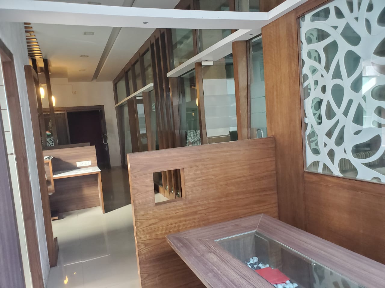 1600 Sq. Ft. Commercial Office for Rent in Sola Ahmedabad - Media 3