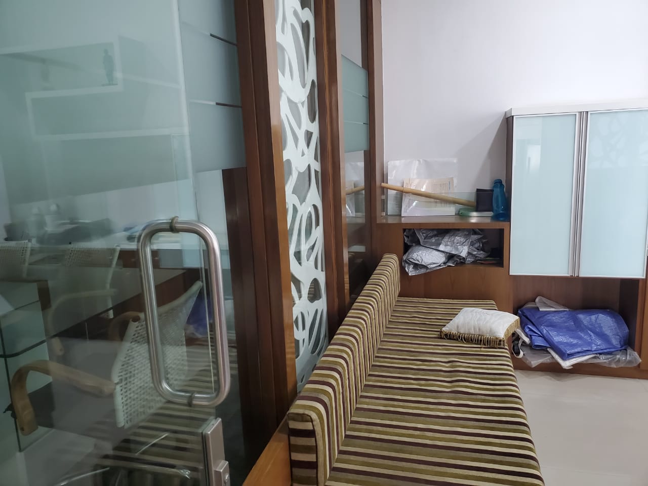 1600 Sq. Ft. Commercial Office for Rent in Sola Ahmedabad - Media 18