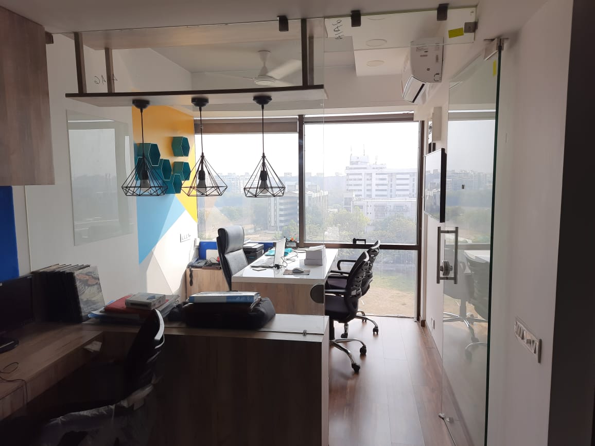 510 Sq. Ft. Commercial Office for Rent in Drive In Road Ahmedabad - Media 6