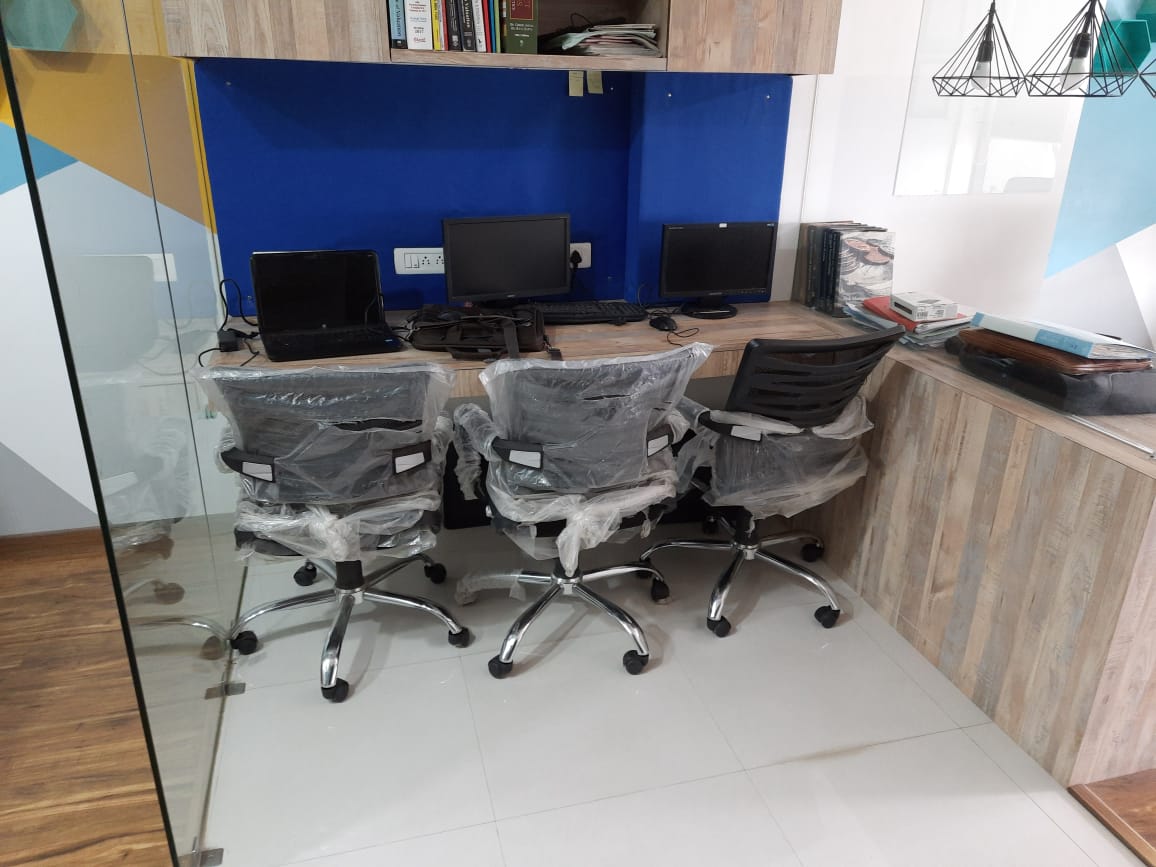 510 Sq. Ft. Commercial Office for Rent in Drive In Road Ahmedabad - Media 3