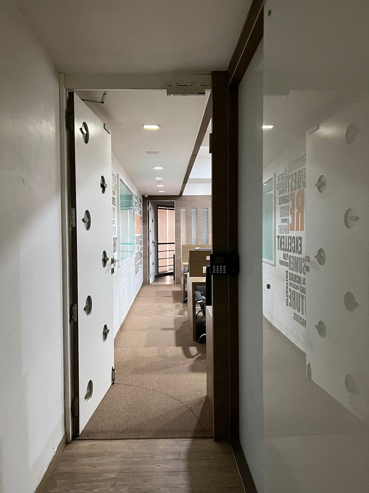 1600 Sq. Ft. Commercial Office for Rent in Gulbai Tekra Ahmedabad - Media 7
