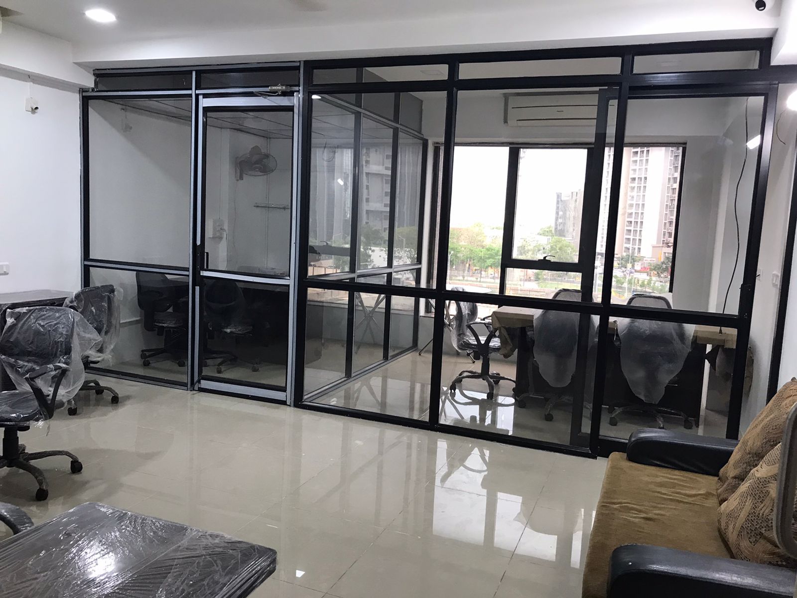 685 Sq. Ft. Commercial Office for Rent in Prahladnagar Ahmedabad