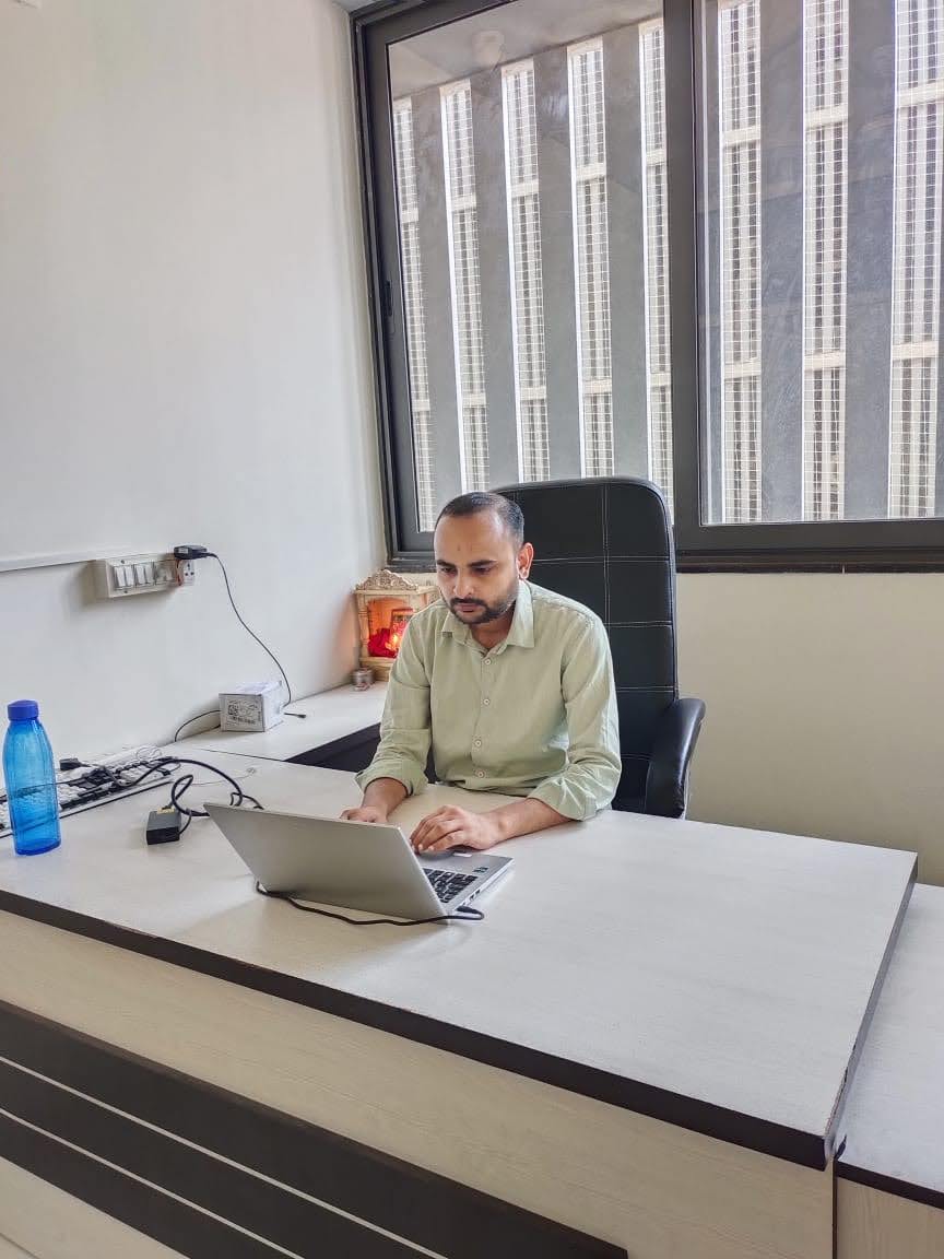 750 Sq. Ft. Commercial Office for Rent in Gota Ahmedabad - Media 3