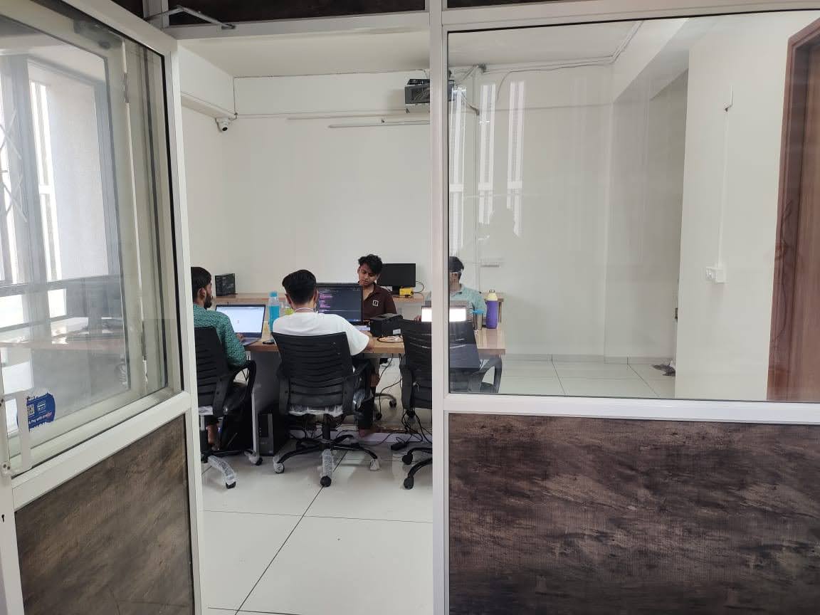 750 Sq. Ft. Commercial Office for Rent in Gota Ahmedabad - Media 7