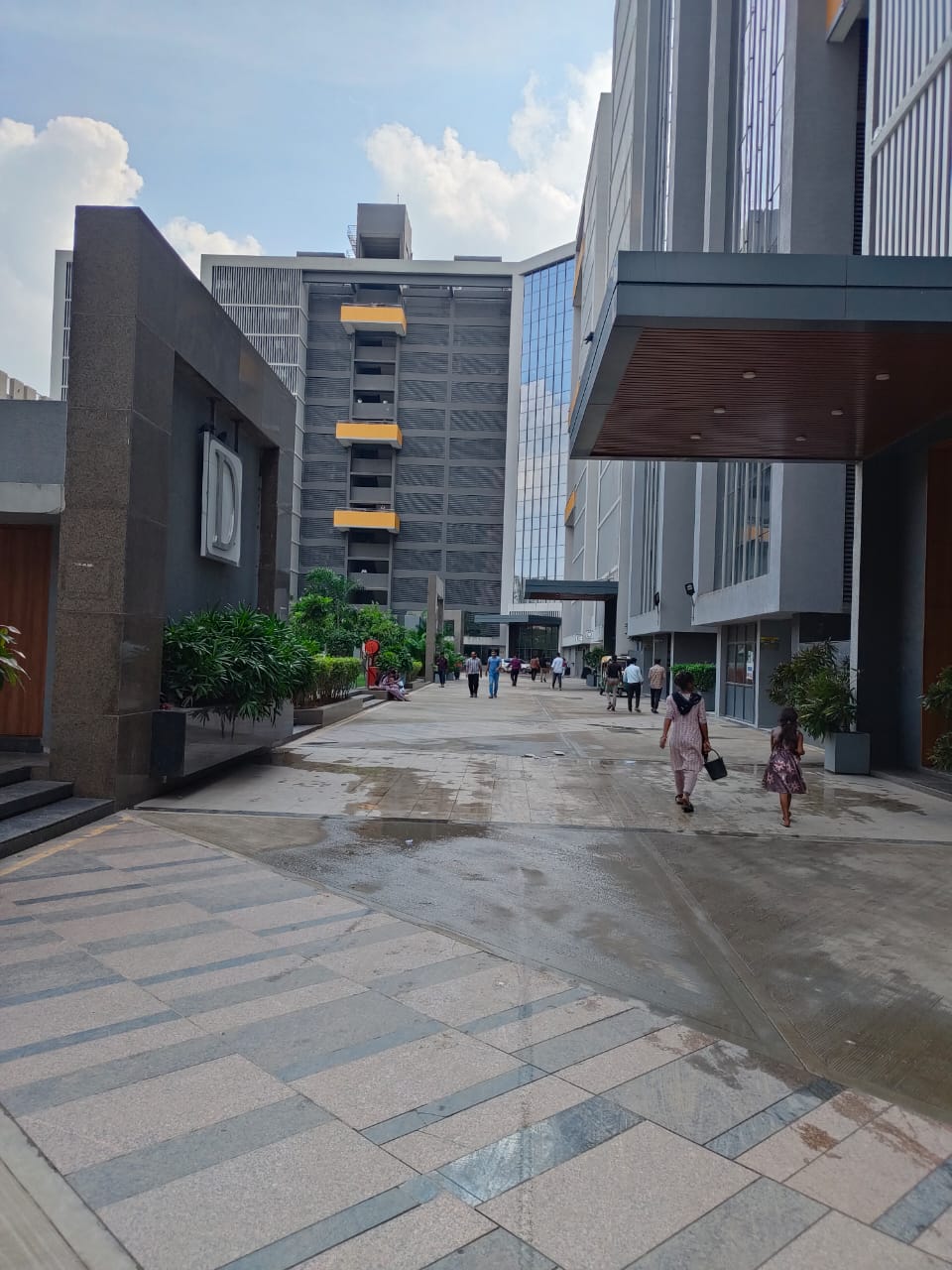 750 Sq. Ft. Commercial Office for Rent in Gota Ahmedabad - Media 20