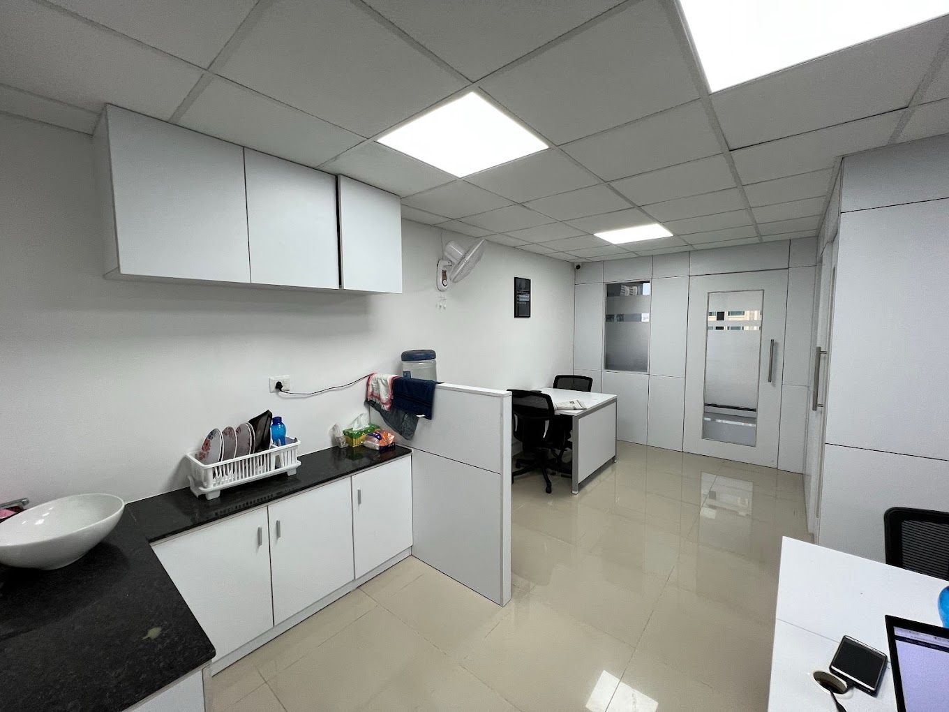 1250 Sq. Ft. Commercial Office for Rent in Vastrapur Ahmedabad - Media 3