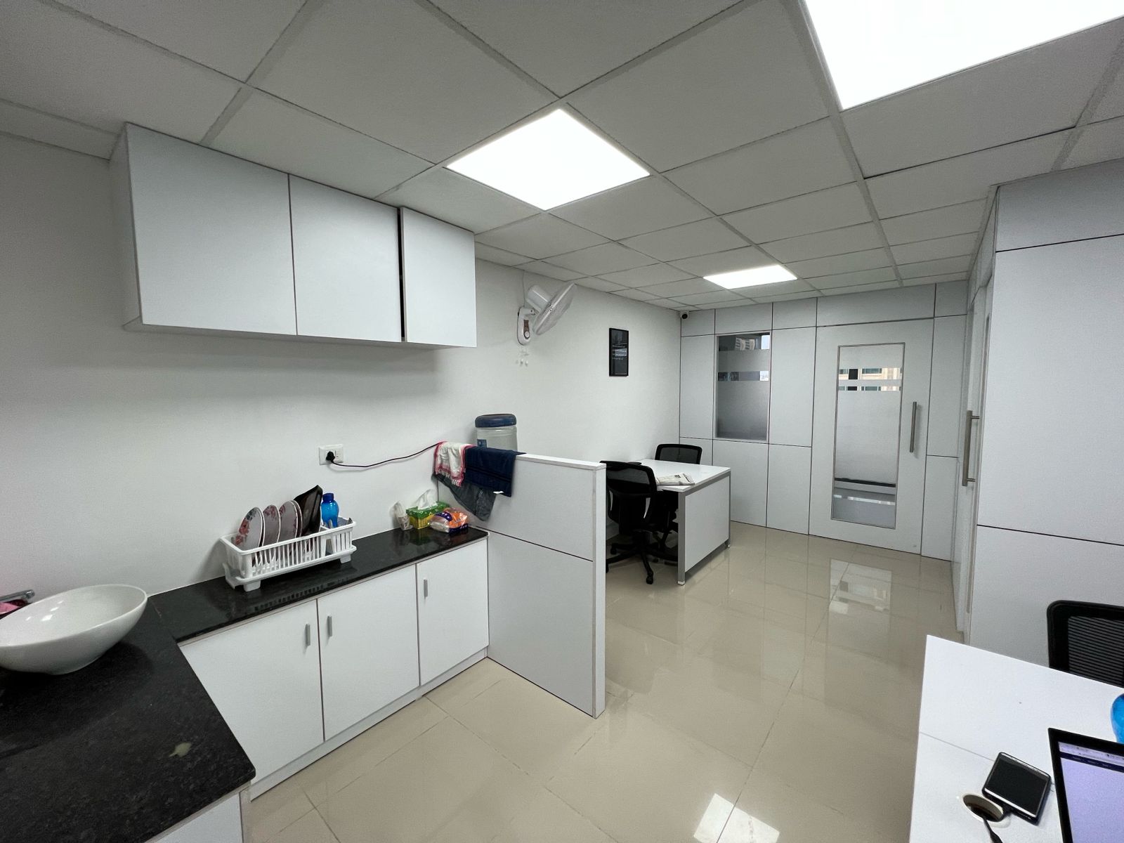 1250 Sq. Ft. Commercial Office for Rent in Vastrapur Ahmedabad - Media 12