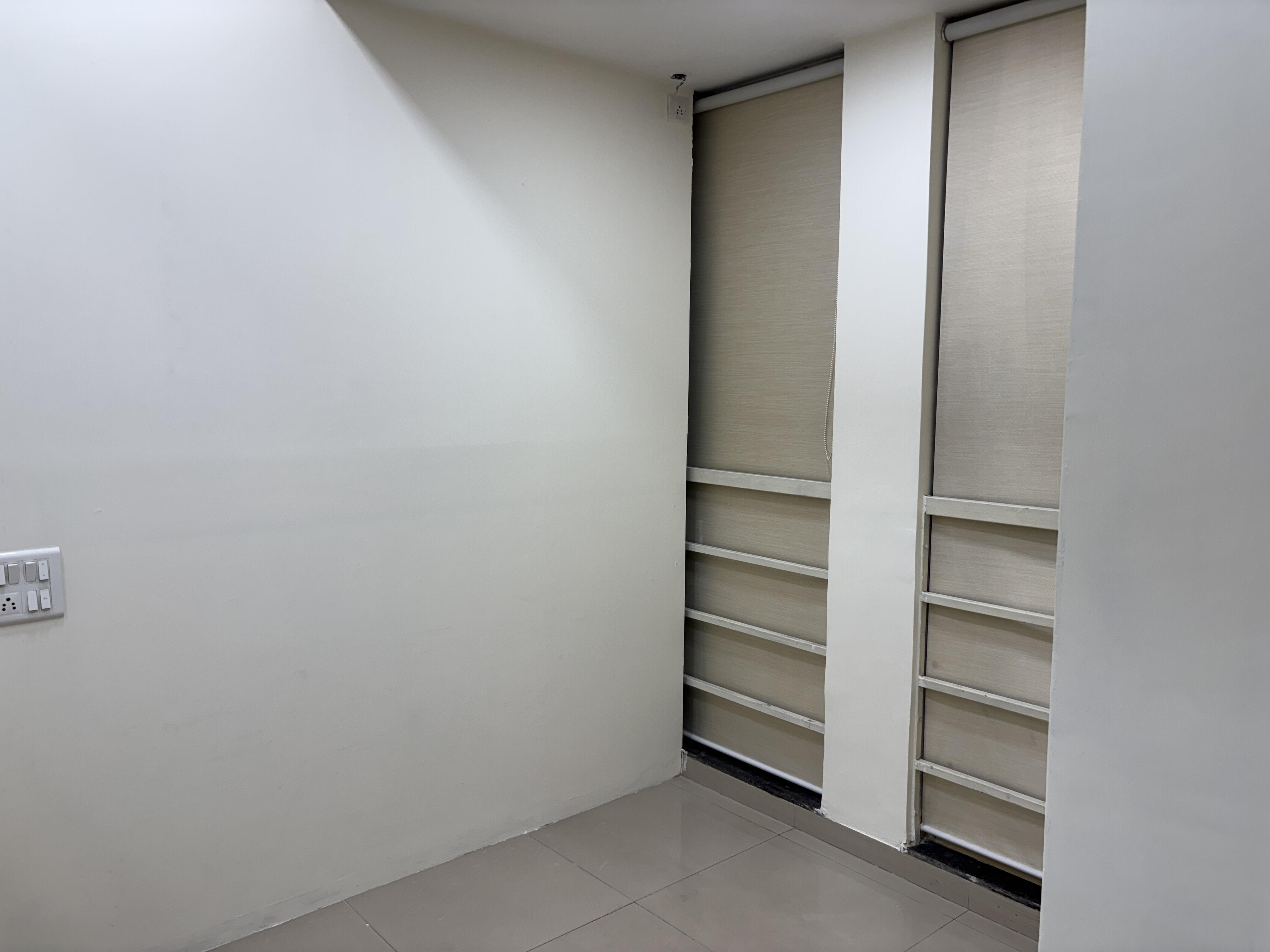 1240 Sq. Ft. Commercial Office for Rent in Gulbai Tekra Ahmedabad - Media 9
