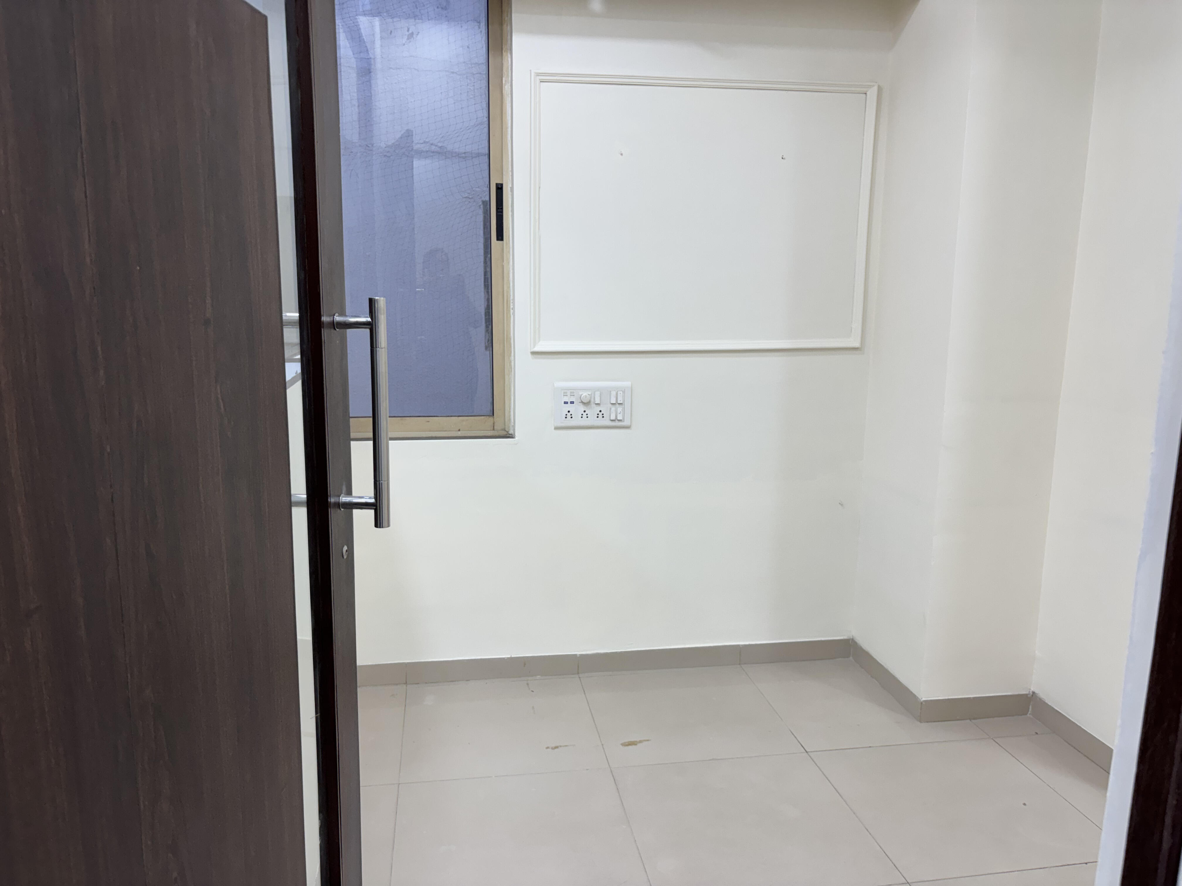 1240 Sq. Ft. Commercial Office for Rent in Gulbai Tekra Ahmedabad - Media 10