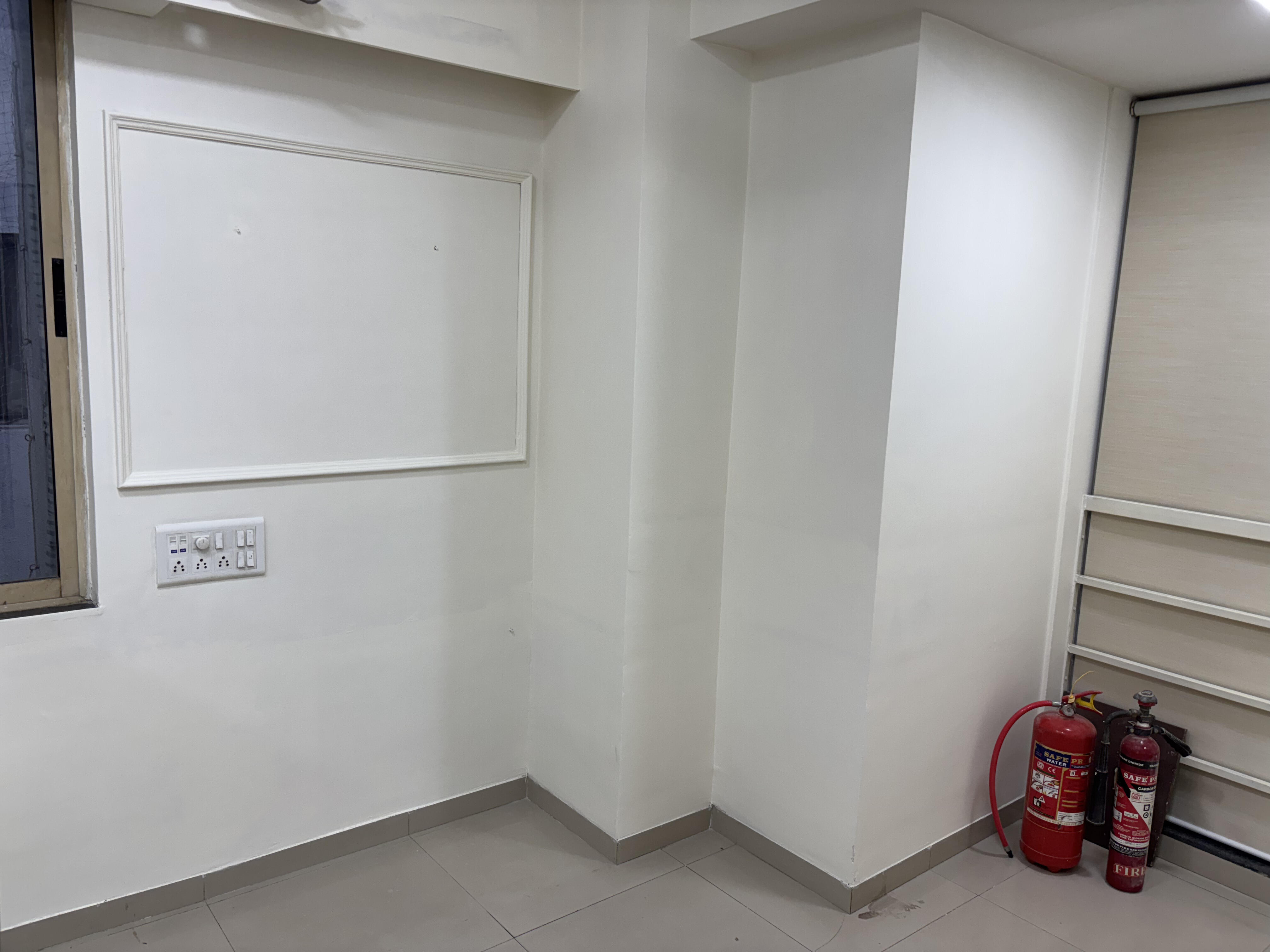 1240 Sq. Ft. Commercial Office for Rent in Gulbai Tekra Ahmedabad - Media 8