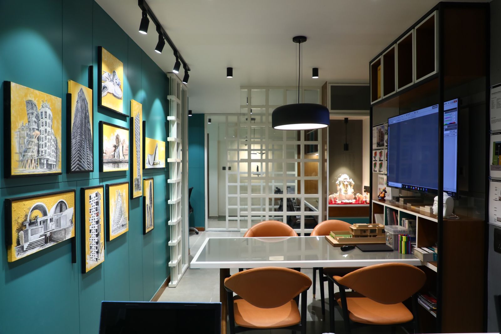 Office 726 Sq. Ft. Commercial Office for Rent in Cg Road Ahmedabad - Media 11