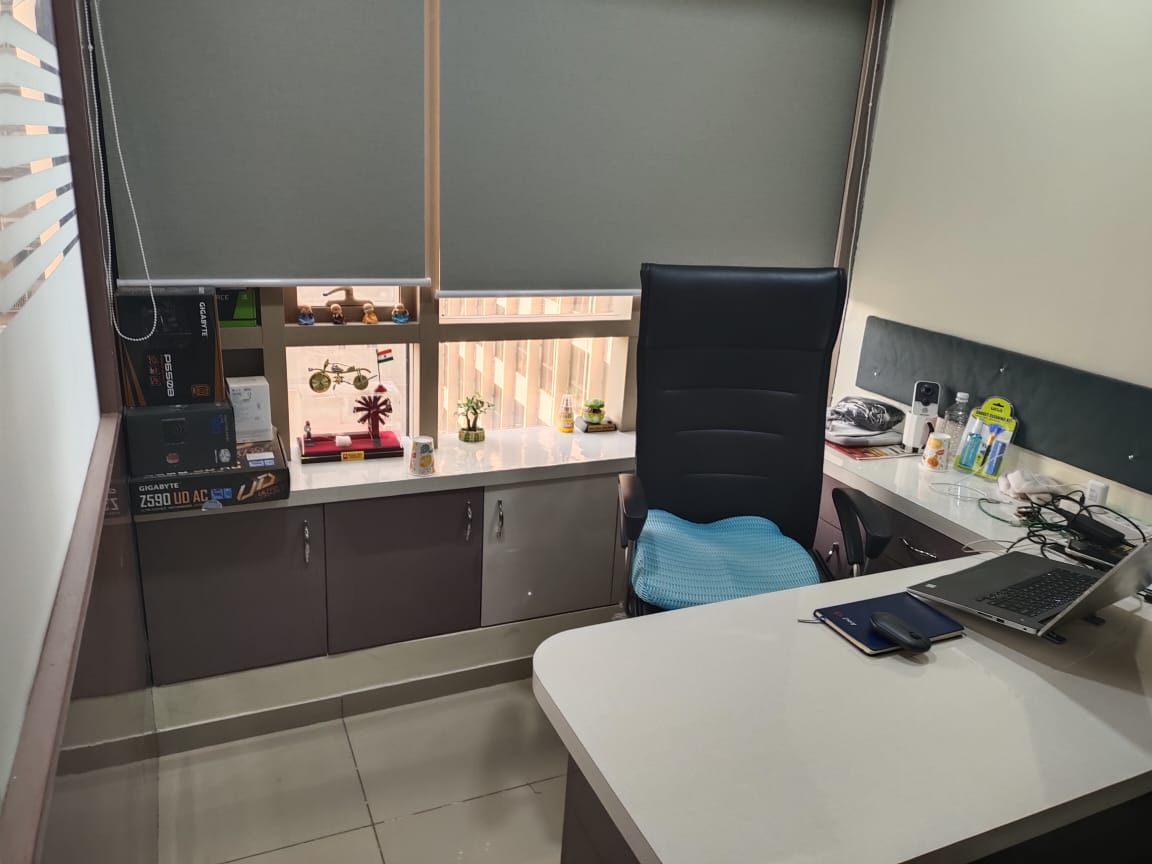 696 Sq. Ft. Commercial Office for Rent in Rajpath Club Road Ahmedabad - Media 2