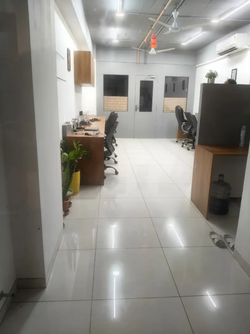 873 Sq. Ft. Commercial Office for Rent in Gota Ahmedabad - Media 6