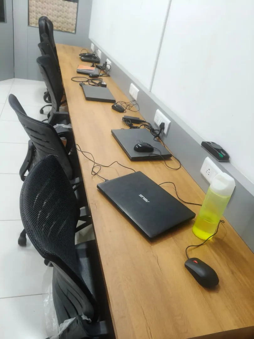 873 Sq. Ft. Commercial Office for Rent in Gota Ahmedabad