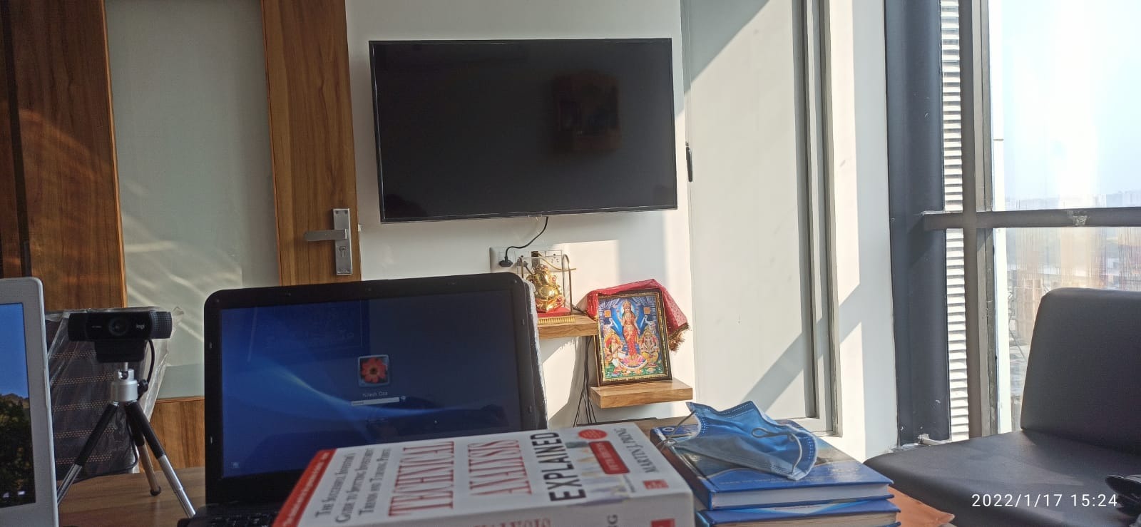 739 Sq. Ft. Commercial Office for Rent in Vaishnodevi Ahmedabad - Media 3