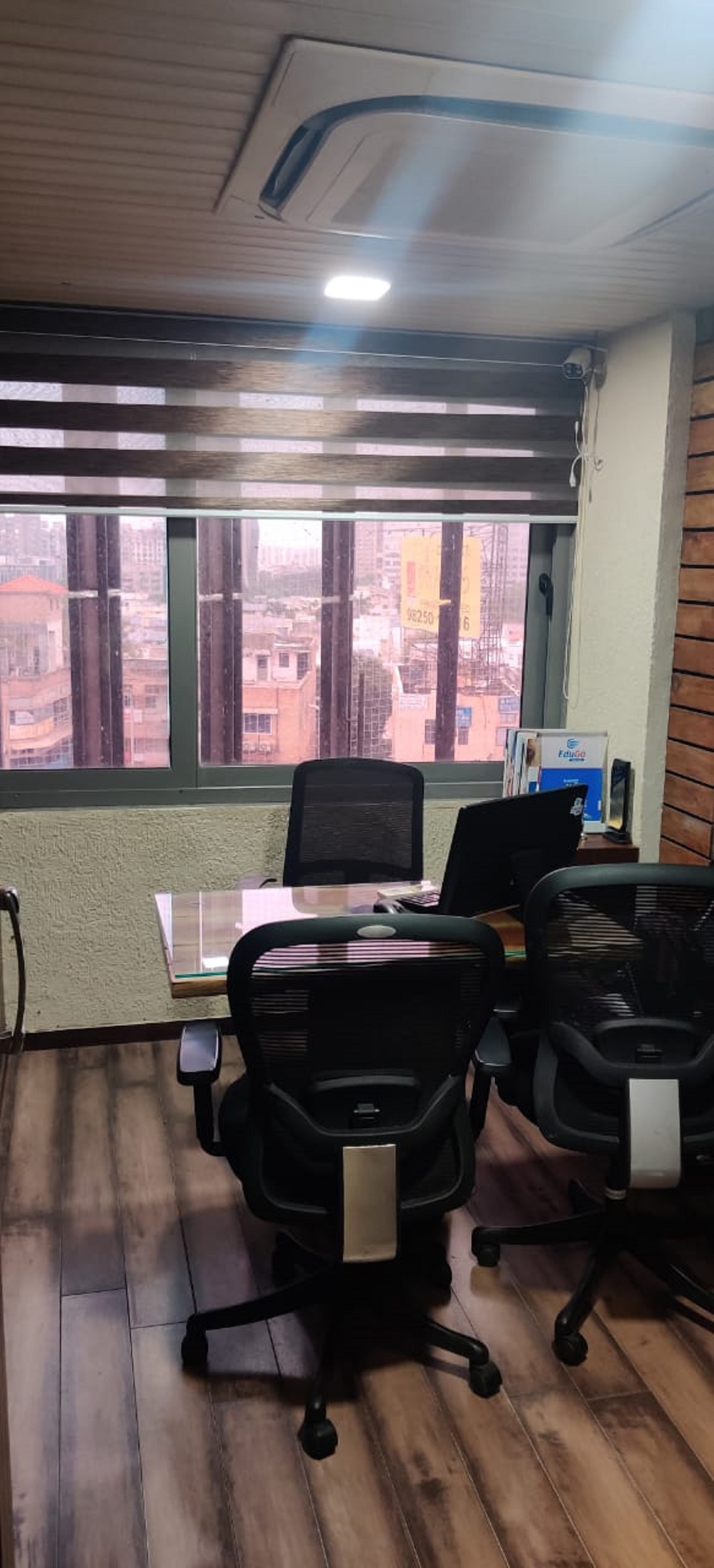1116 Sq. Ft. Commercial Office for Rent in Jodhpur Ahmedabad - Media 2