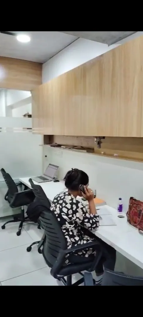 720 Sq. Ft. Commercial Office for Rent in Ashram Road Ahmedabad - Media 3