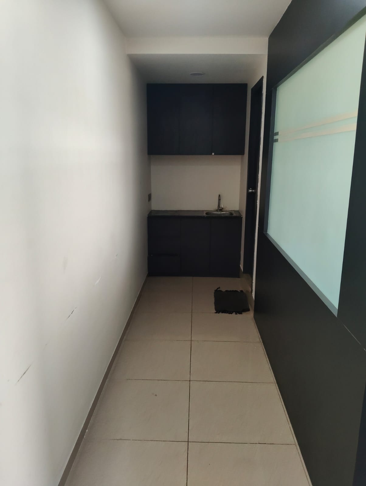 585 Sq. Ft. Commercial Office for Rent in Ashram Road Ahmedabad - Media 2