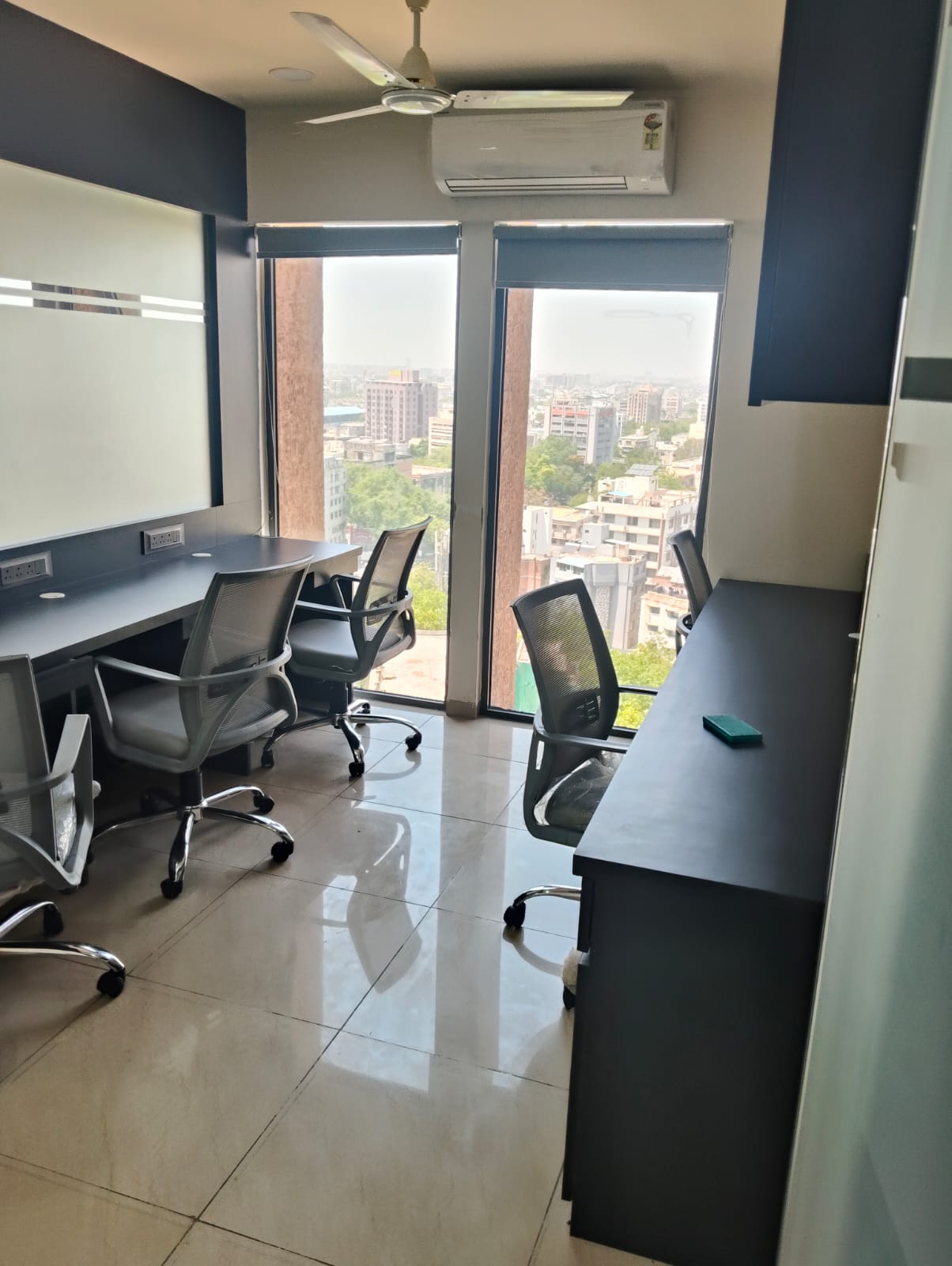 585 Sq. Ft. Commercial Office for Rent in Ashram Road Ahmedabad - Media 7