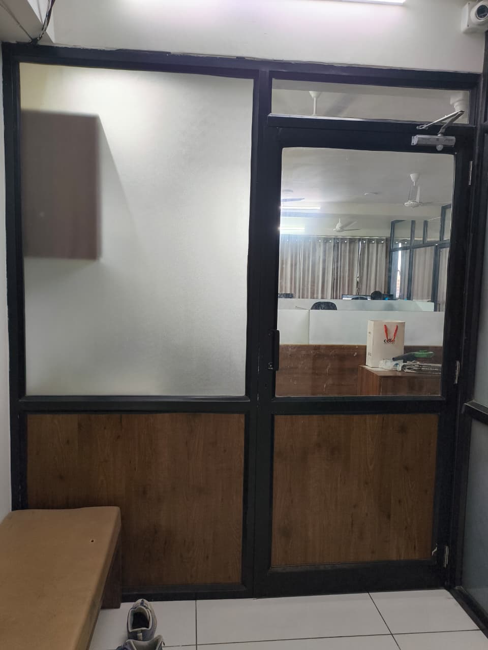 1330 Sq. Ft. Commercial Office for Rent in Gota Ahmedabad - Media 9