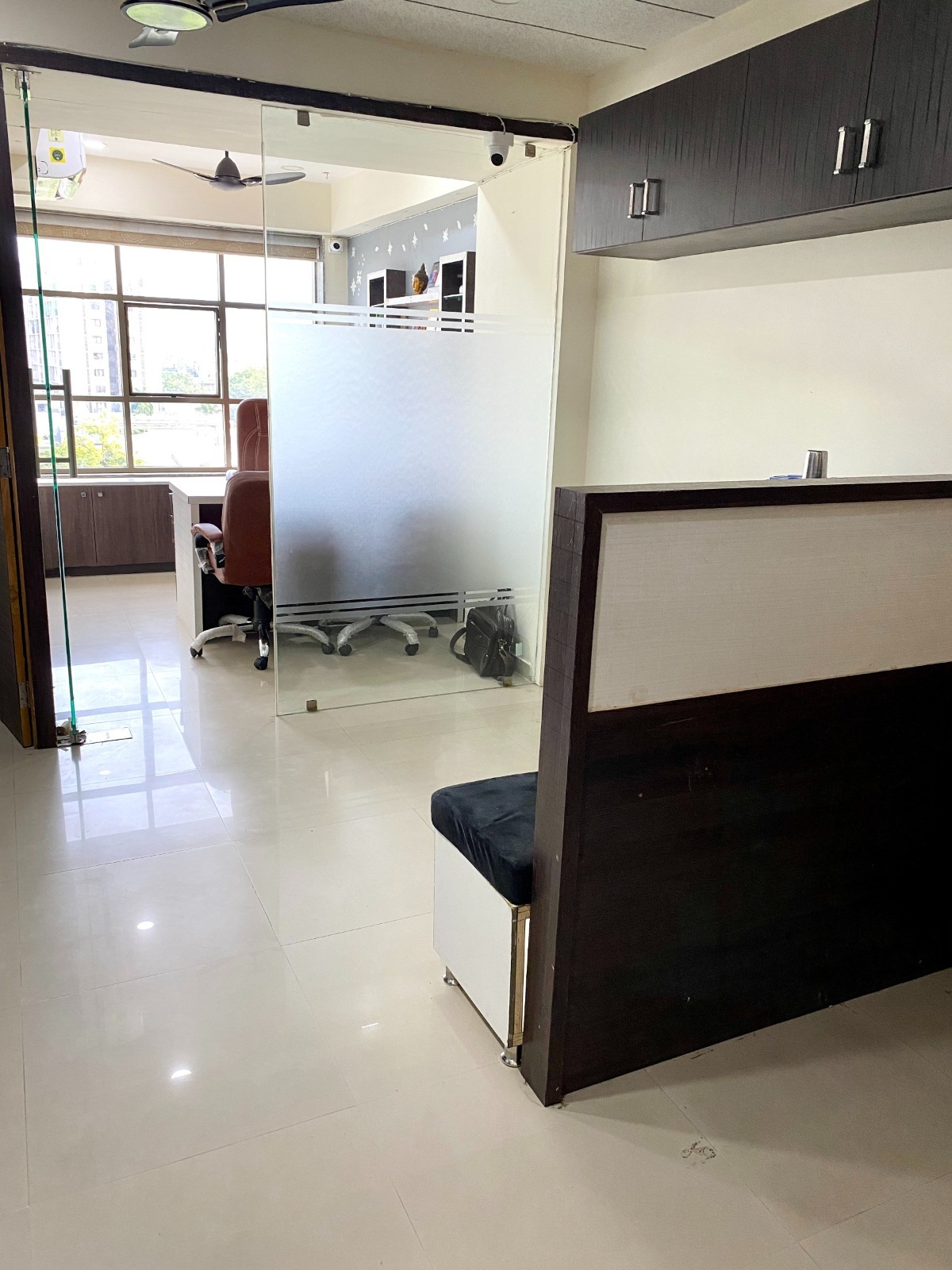 465 Sq. Ft. Commercial Office for Rent in Memnagar/gurukul Ahmedabad - Media 2