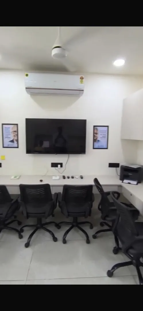 Office 875 Sq. Ft. Commercial Office for Rent in Vastrapur Ahmedabad - Media 3