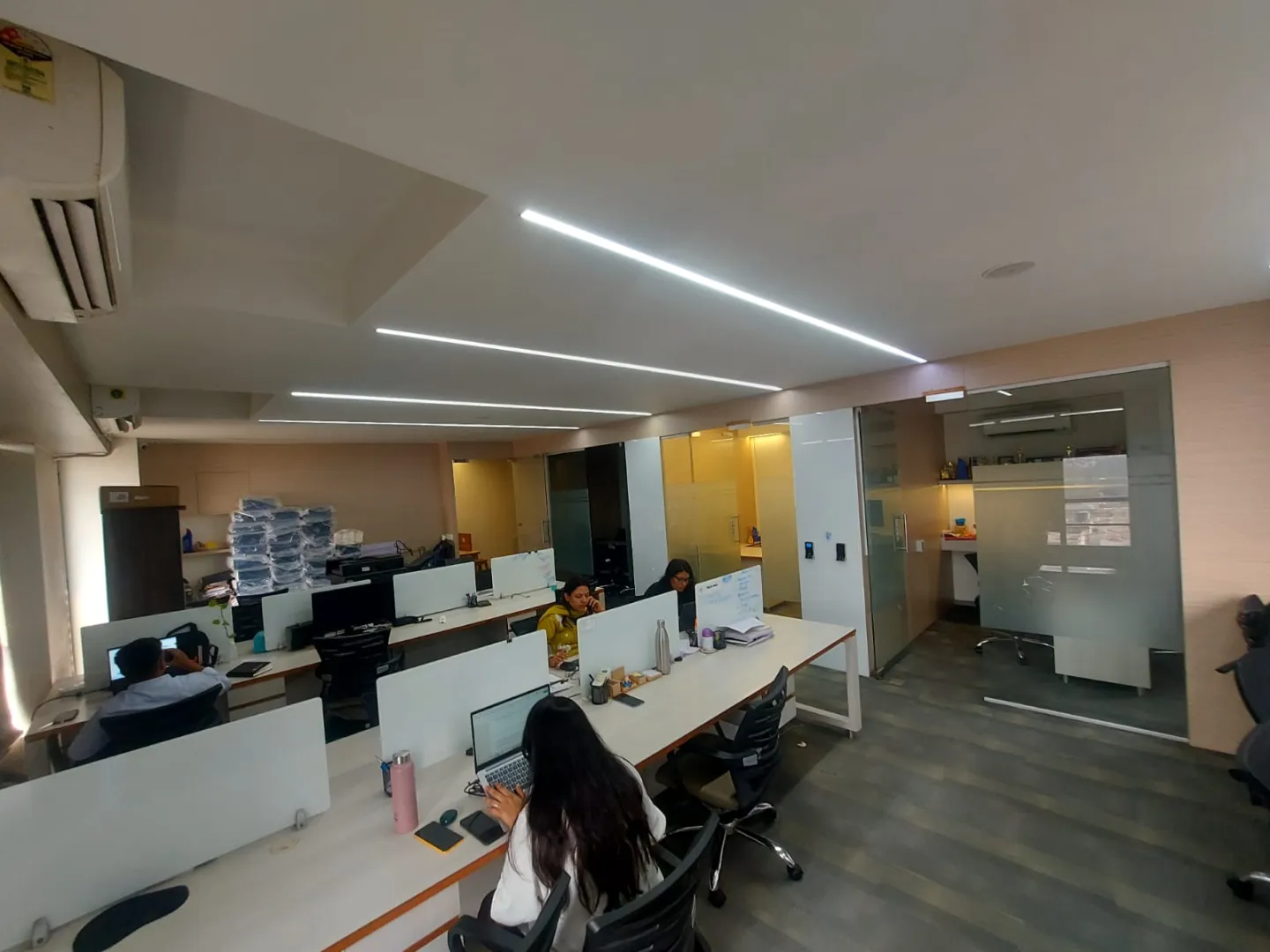 1658 Sq. Ft. Commercial Office for Rent in Thaltej Ahmedabad - Media 4