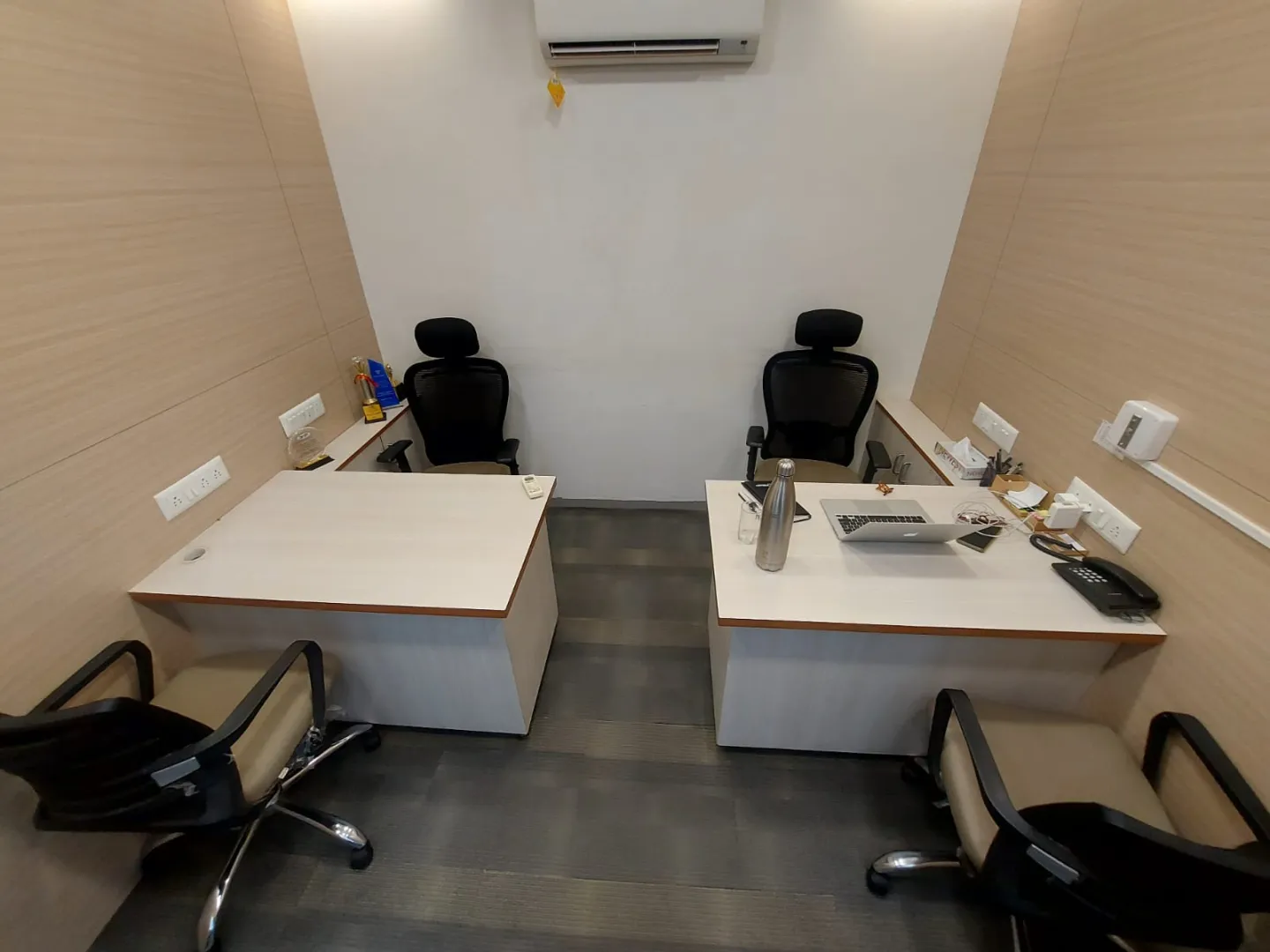 1658 Sq. Ft. Commercial Office for Rent in Thaltej Ahmedabad - Media 9