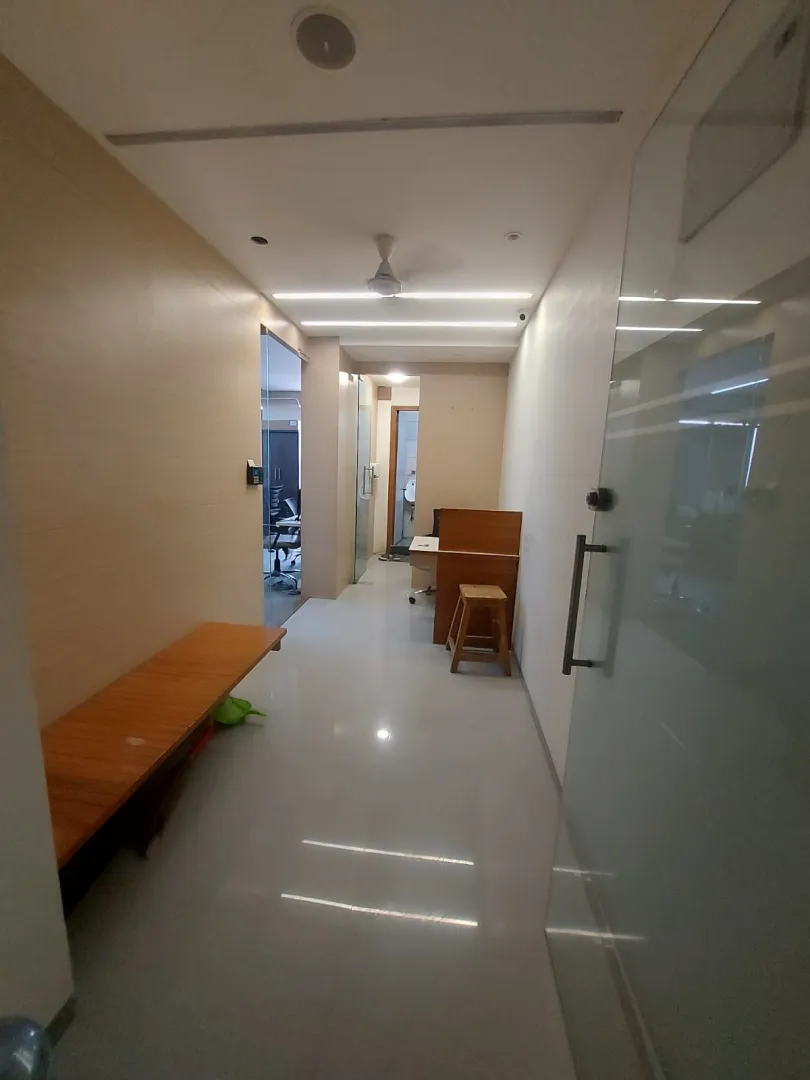 1658 Sq. Ft. Commercial Office for Rent in Thaltej Ahmedabad - Media 20