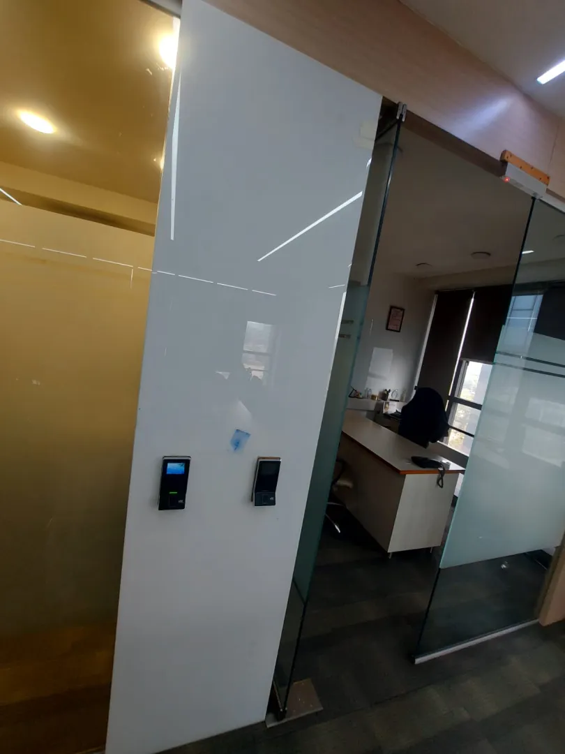 1658 Sq. Ft. Commercial Office for Rent in Thaltej Ahmedabad - Media 3