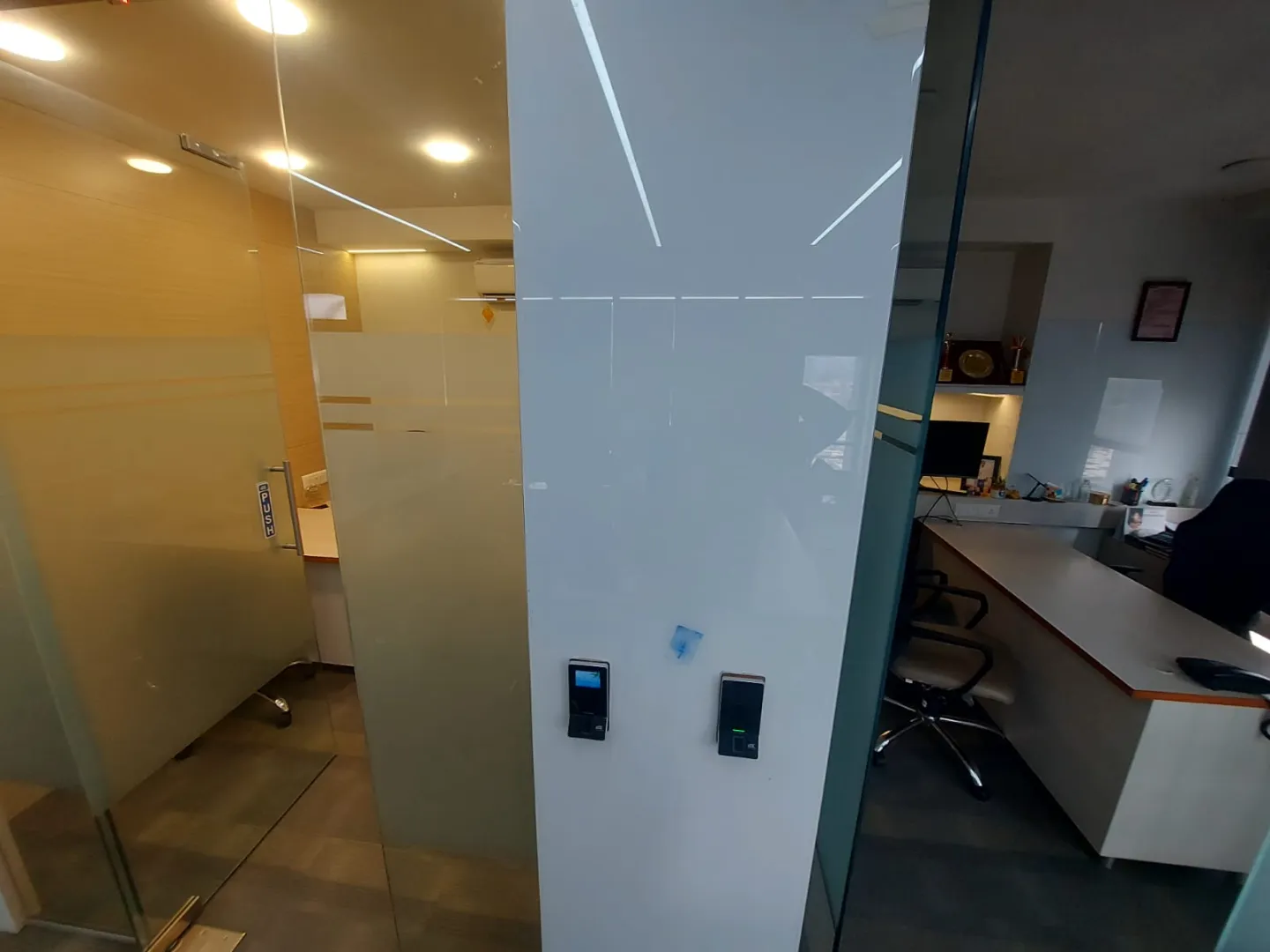 1658 Sq. Ft. Commercial Office for Rent in Thaltej Ahmedabad - Media 2
