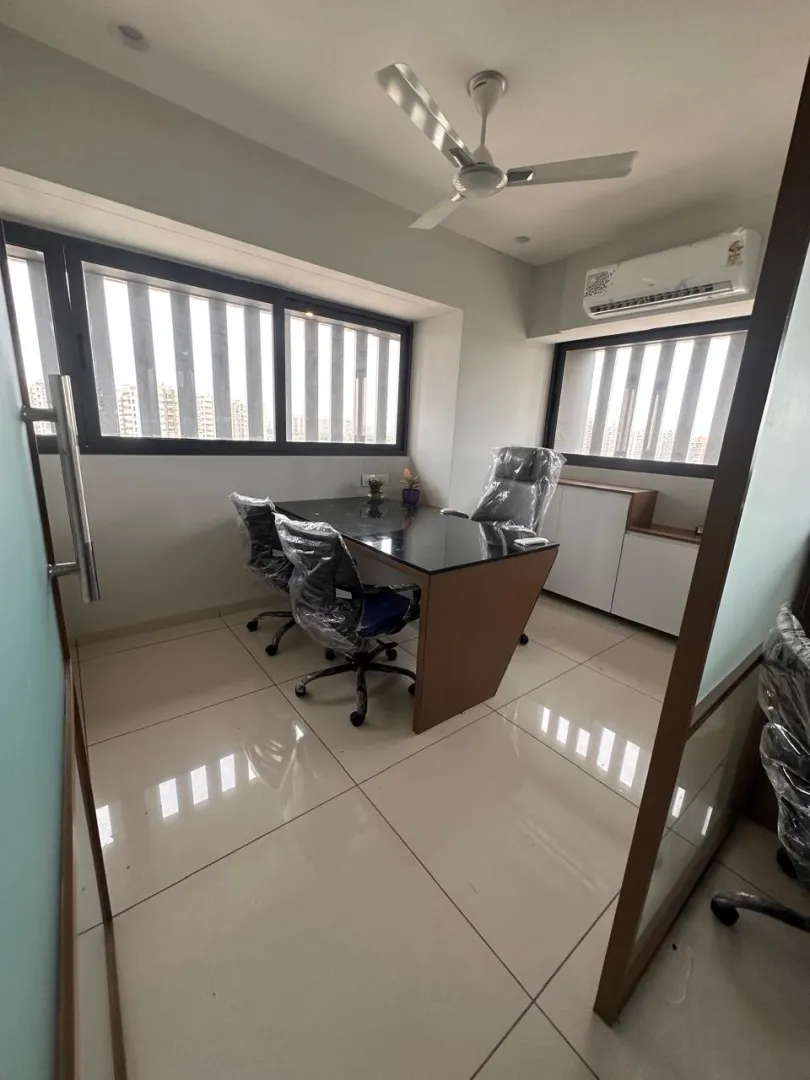 1102 Sq. Ft. Commercial Office for Rent in Gota Ahmedabad - Media 20