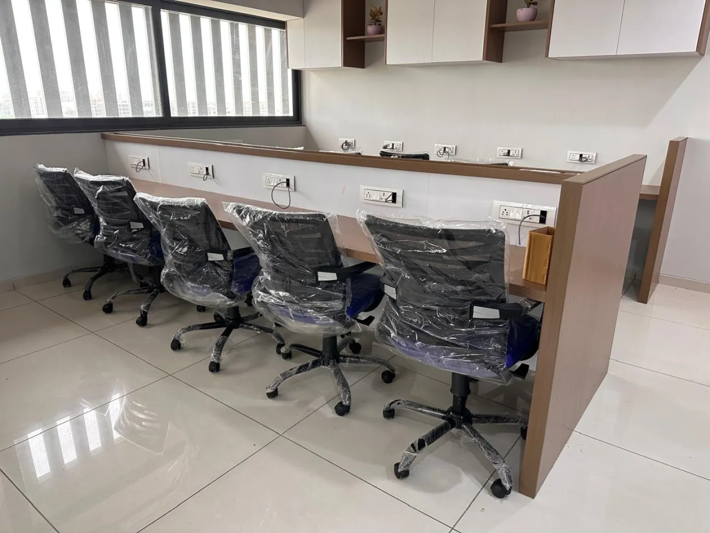 1102 Sq. Ft. Commercial Office for Rent in Gota Ahmedabad - Media 16