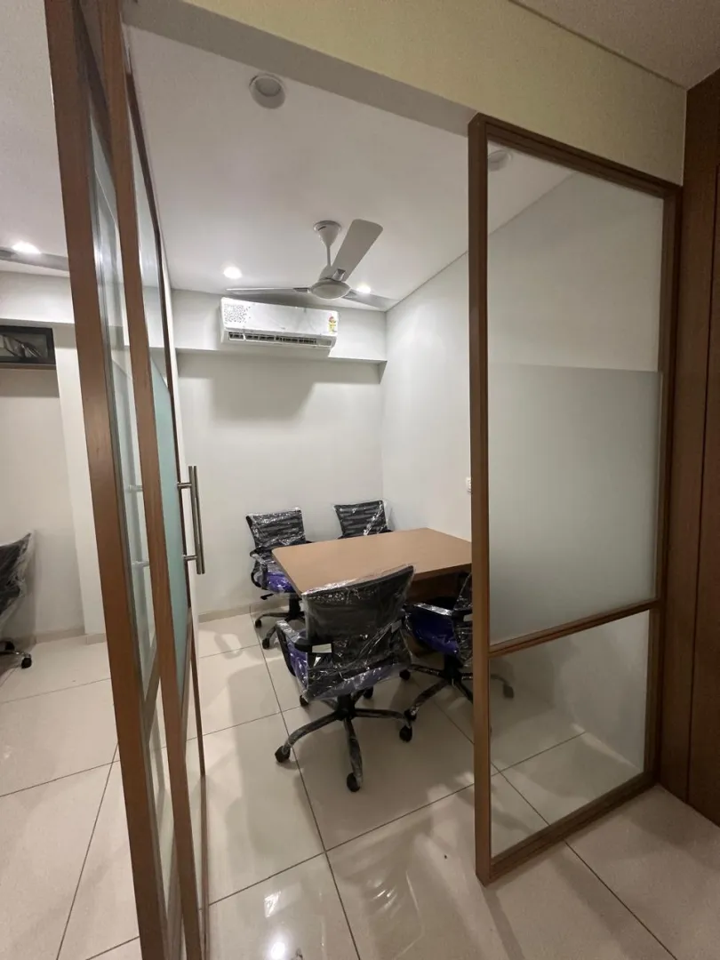 1102 Sq. Ft. Commercial Office for Rent in Gota Ahmedabad - Media 2