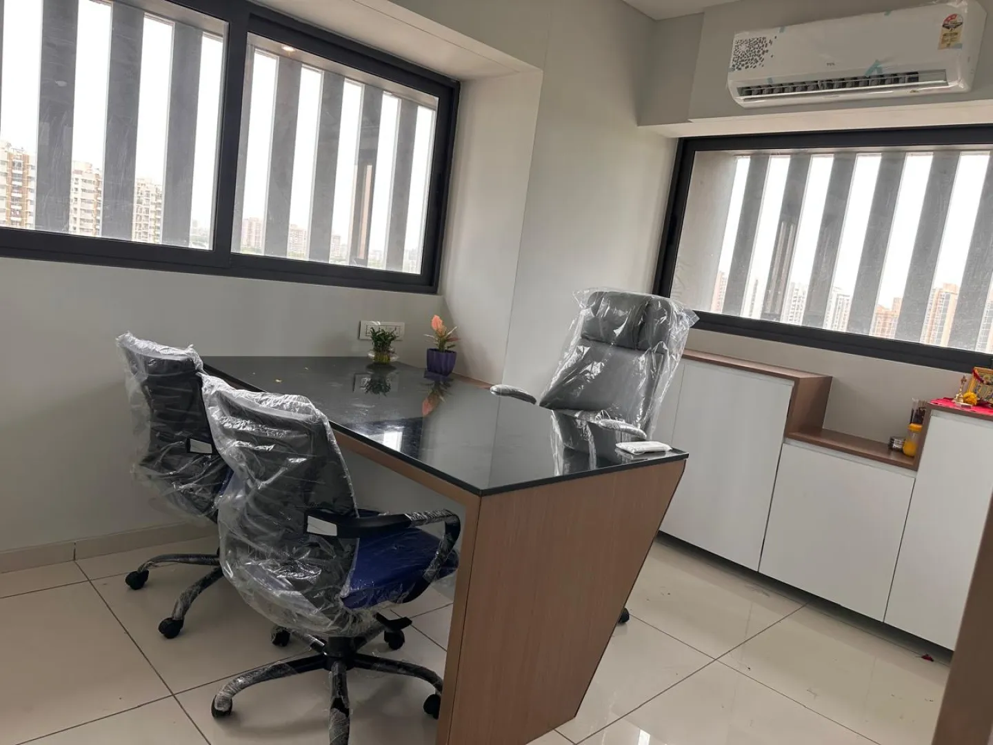 1102 Sq. Ft. Commercial Office for Rent in Gota Ahmedabad - Media 13