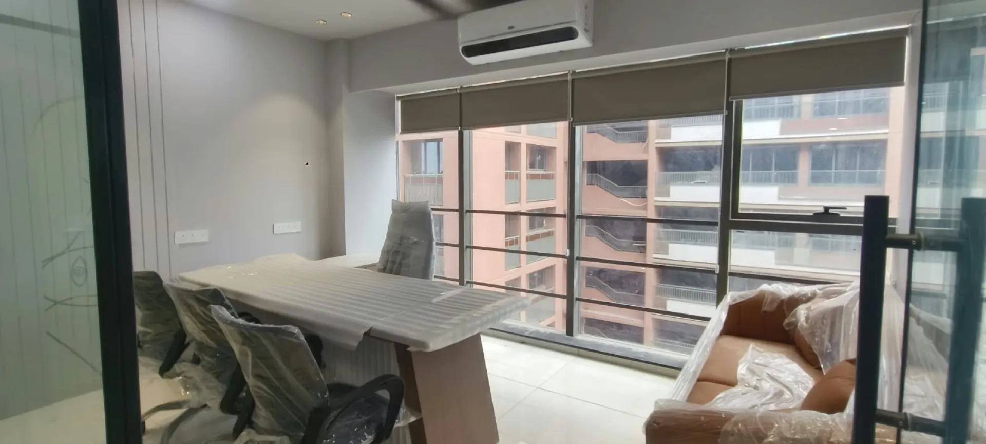 Office 4268 Sq. Ft. Commercial Office for Rent in Vaishnodevi Ahmedabad - Media 2