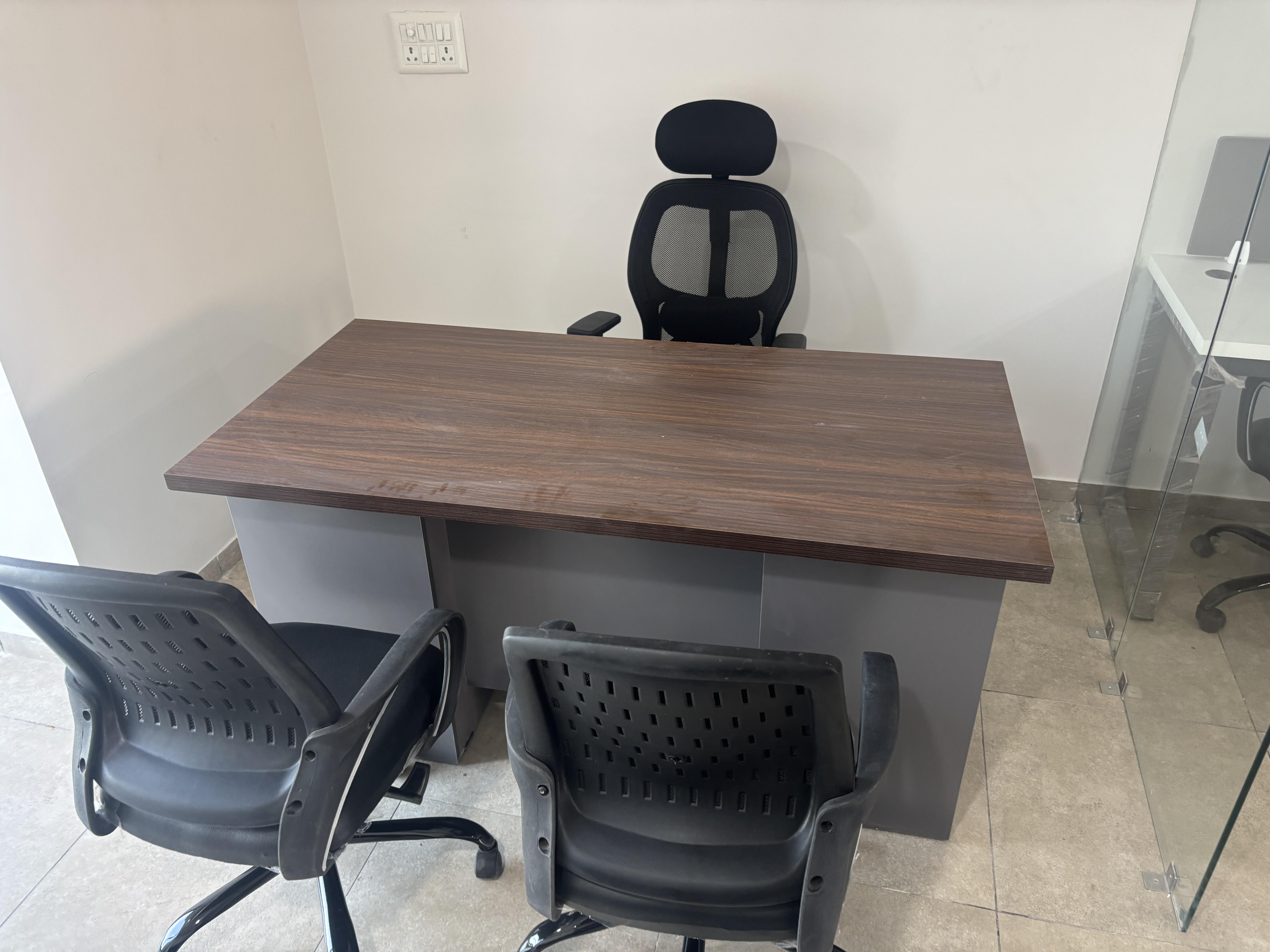 Office 795 Sq. Ft. Commercial Office for Rent in Thaltej Ahmedabad - Media 7