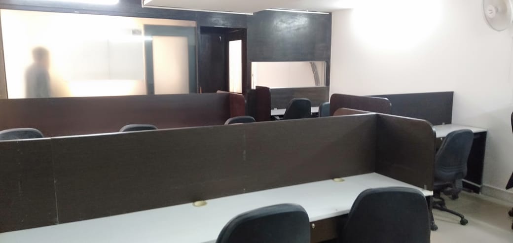 Office 832 Sq. Ft. Commercial Office for Rent in Thaltej Ahmedabad - Media 10