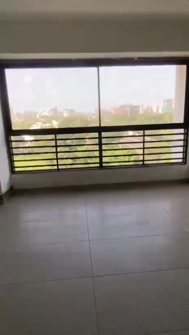 Office Commercial Office for Rent in Vaishnodevi Ahmedabad - Media 4