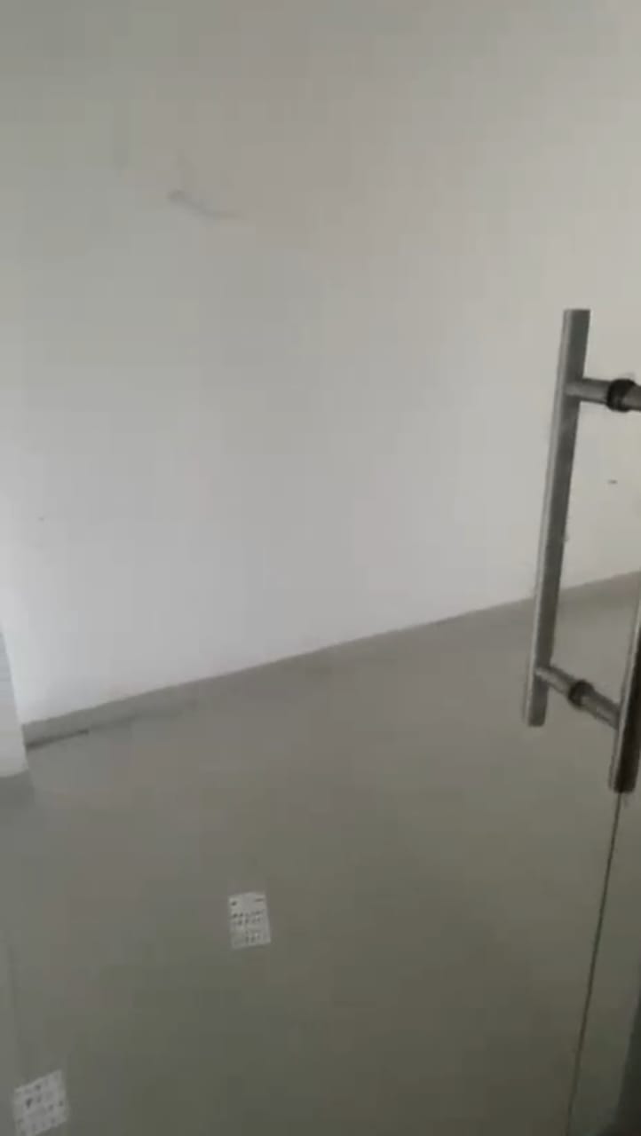 Office Commercial Office for Rent in Vaishnodevi Ahmedabad - Media 3