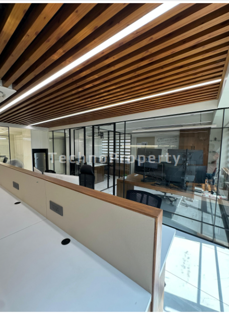 Office Commercial Office for Rent in Vaishnodevi Ahmedabad - Media 3