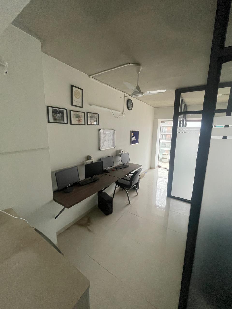 Office Commercial Office for Rent in Sola Ahmedabad - Media 8