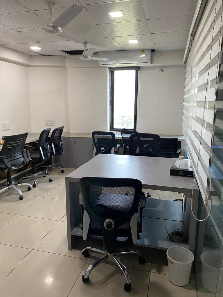 Office Commercial Office for Rent in Thaltej Ahmedabad - Media 6