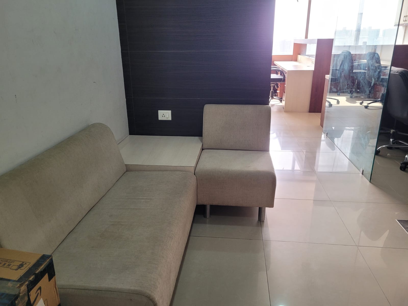 Office Commercial Office for Rent in Thaltej Ahmedabad - Media 10