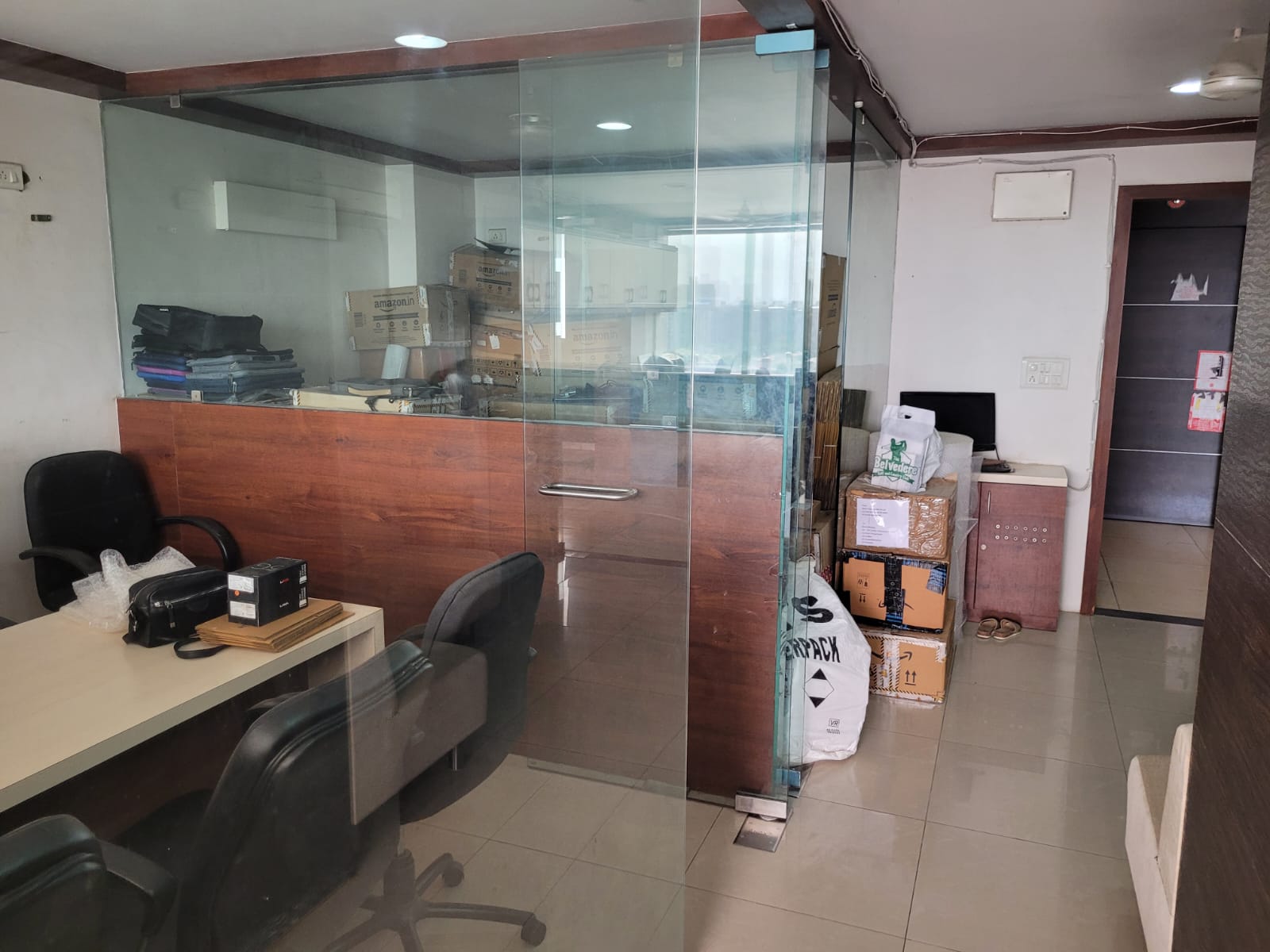 Office Commercial Office for Rent in Thaltej Ahmedabad - Media 5