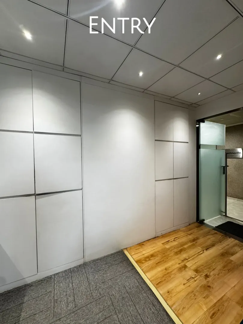 Office 2790 Sq. Ft. Commercial Office for Rent in Nehrunagar Ahmedabad